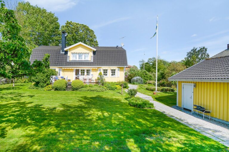 29. Ro╠erla╠eggning av vatten avlopp vid nybyggnation av sommarhus 768x512